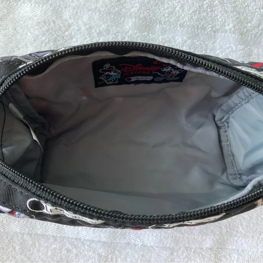 Lesportsac Disney Store Mickey Loves Minnie Cosmetic Pouch w Keychain Like NEW - Picture 3 of 8